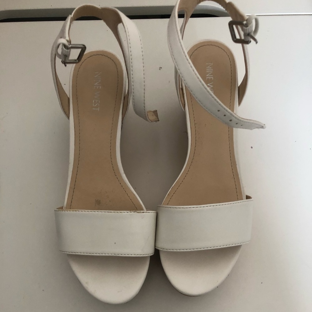 NINE WEST SANDALS